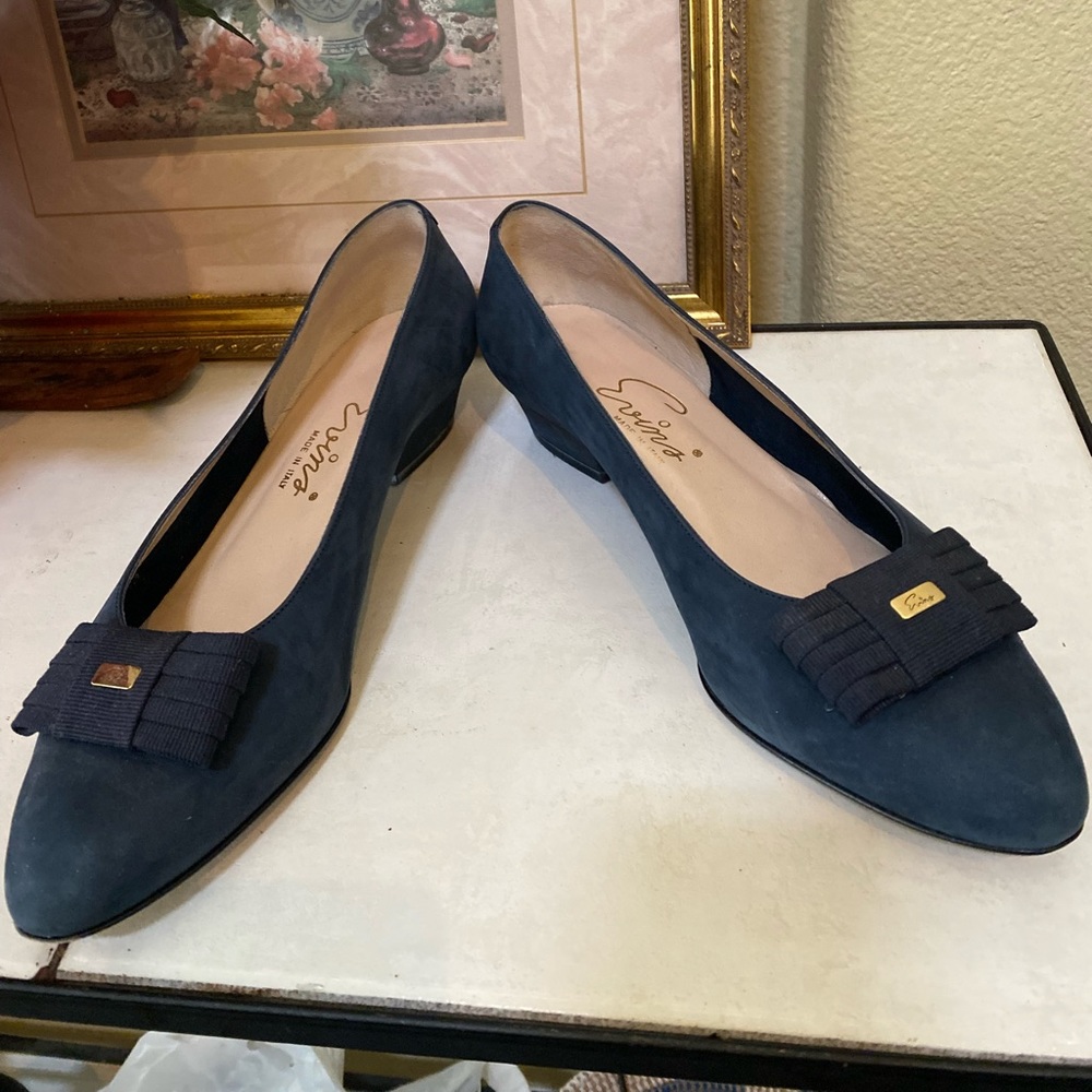Italian suede flats with bow size 9 1/2